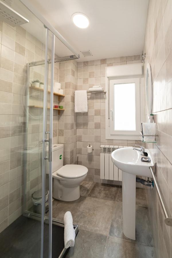 Hostal Puente De Hierro Logroño Zewnętrze zdjęcie