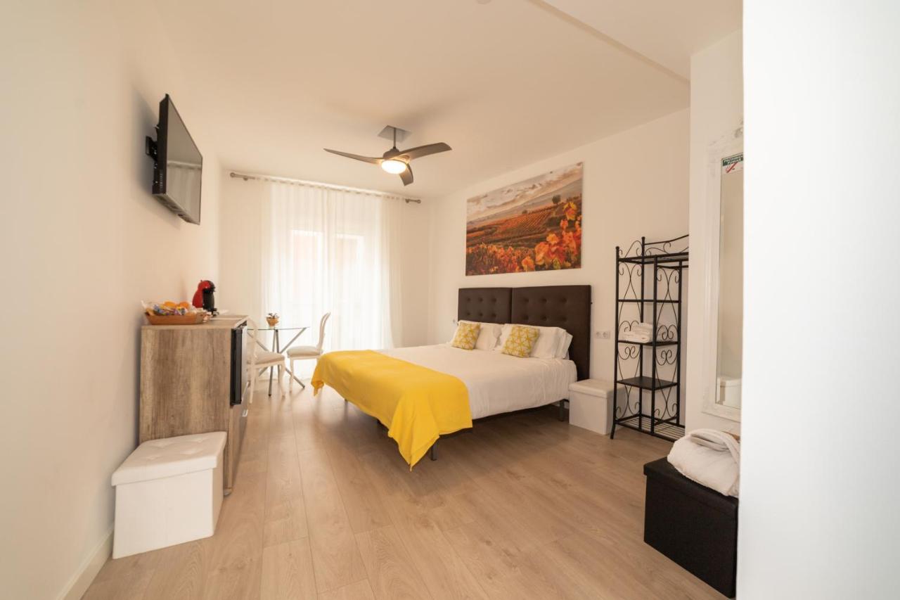 Hostal Puente De Hierro Logroño Zewnętrze zdjęcie